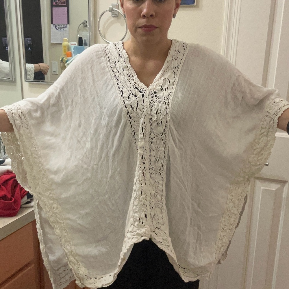 white poncho beach - Picture 7 of 7